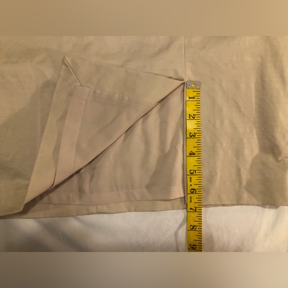 White House Black Market tan pencil skirt, side zipper, fully lined, front vent - Picture 14 of 14
